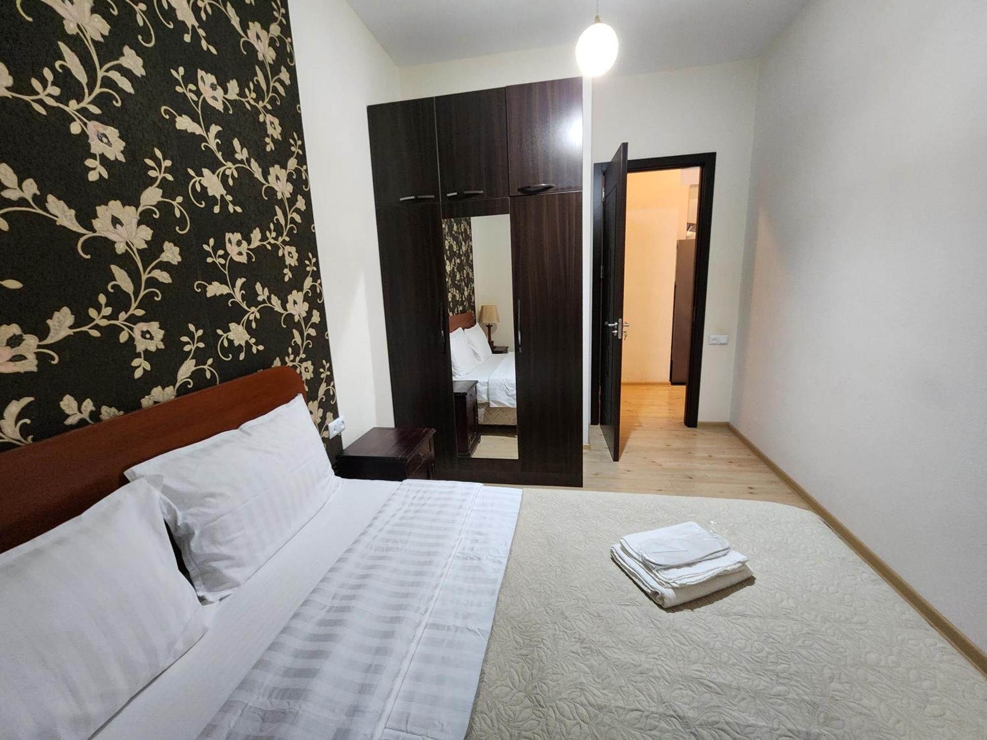Ferienwohnung Vake-Saburtalo Hillside Tbilisi Exterior foto
